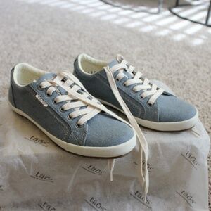 Taos Star Sneakers